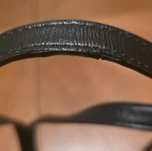 DKNY Bryant Medium Zippered Tote Bag in black leather with gold-tone hardware.  - Picture 14 of 17